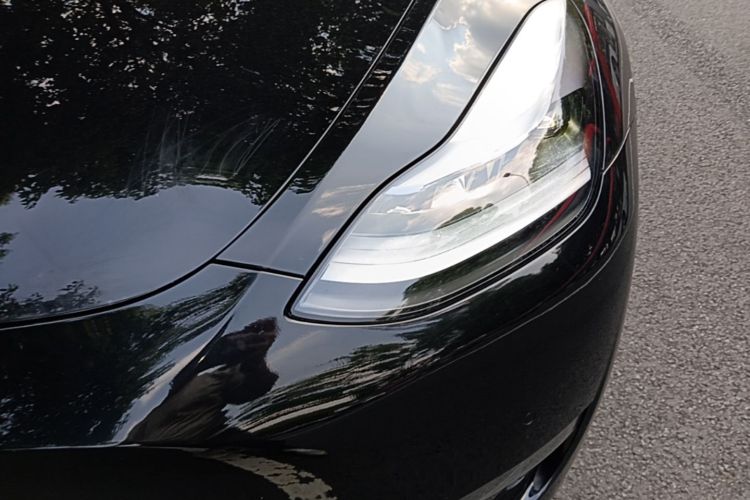 Tesla Model Y 2021 #23 Tesla Model Y 2021 car image #23