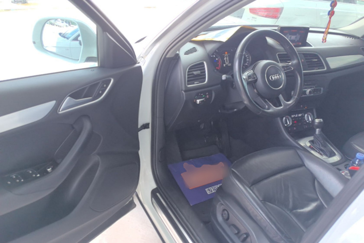 Audi Q3 2015 #16 Audi Q3 2015 car image #16