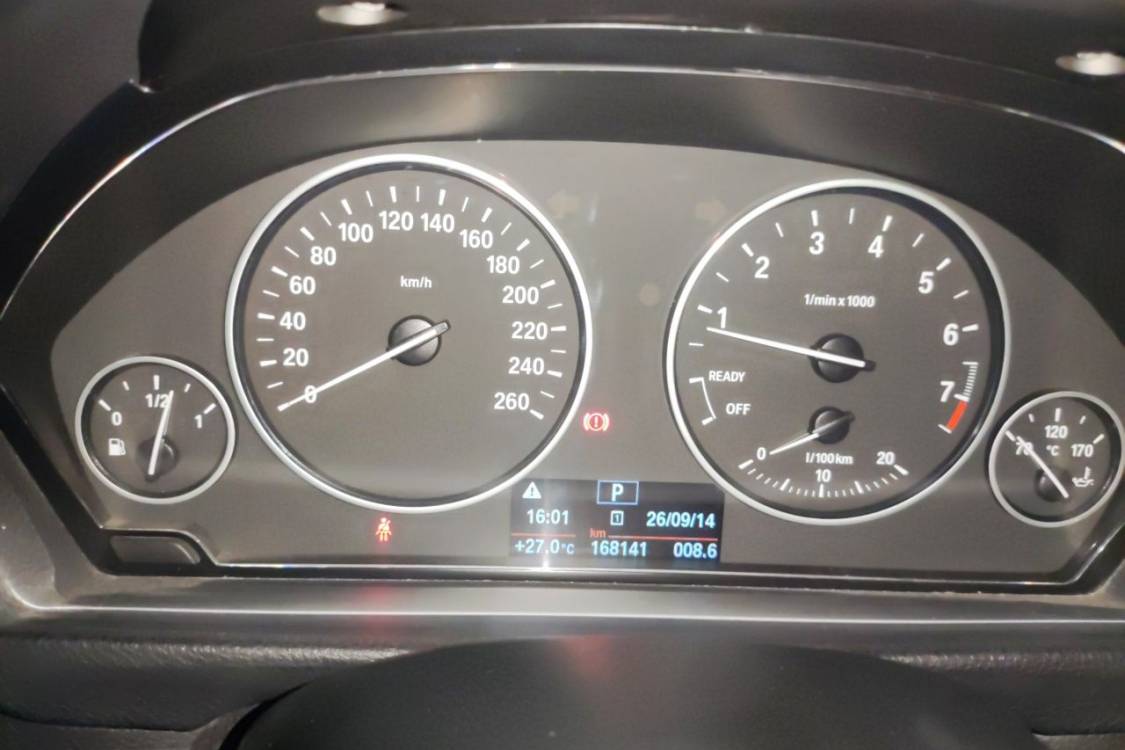 BMW 3 Series 2016 car image #24