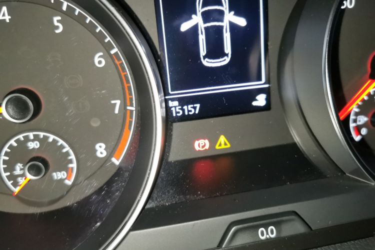 Volkswagen Golf 2020 car image #8