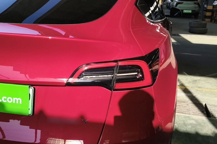 Tesla Model Y 2023 #8 Tesla Model Y 2023 car image #8