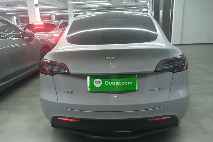 Tesla Model Y 2023 #6 Tesla Model Y 2023 car image #6
