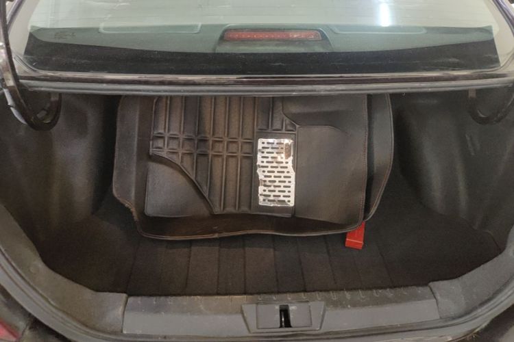 GEELY Emgrand 2015 car image #19