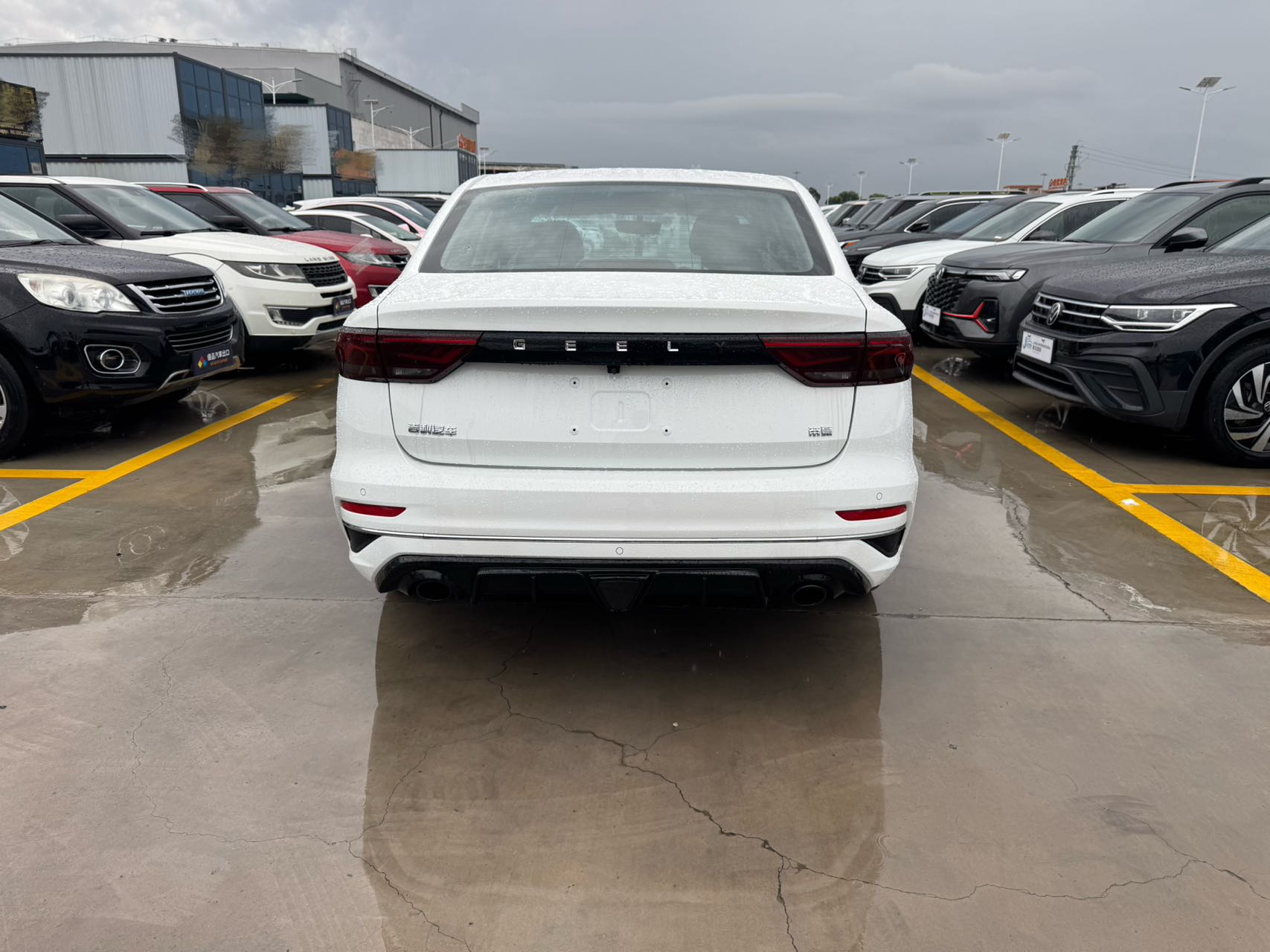 GEELY Emgrand 2024 car image #5