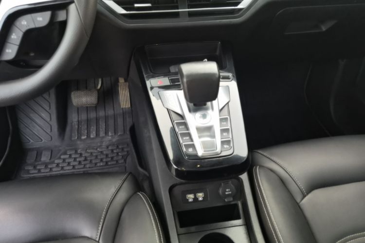 BYD Yuan New Energy 2019 #18 BYD Yuan New Energy 2019 car image #18