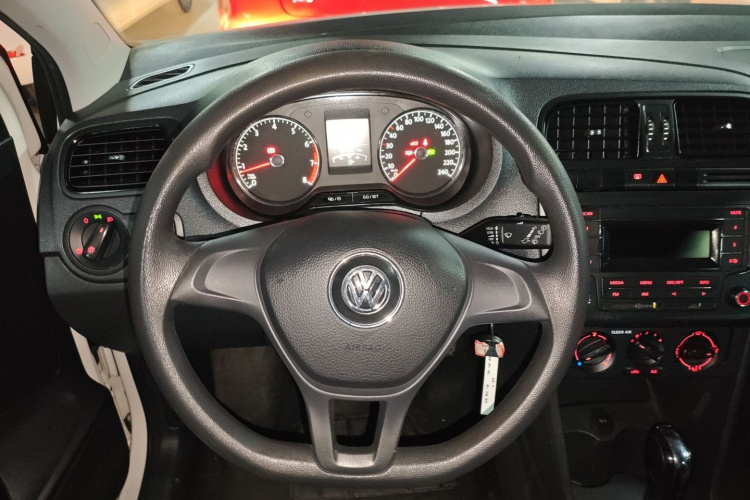 Volkswagen Polo 2018 imagem de carro #11