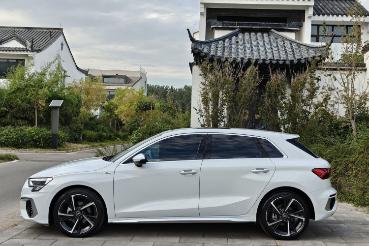 Audi A3 2024 car image #8