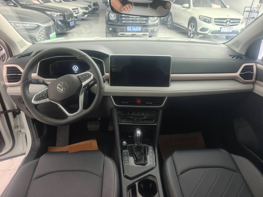 2025 #8 2025 immagine di auto #8