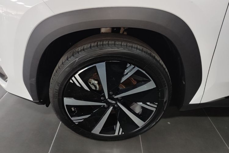 GEELY Boyue L 2024 #9 GEELY Boyue L 2024 imagen de coche #9
