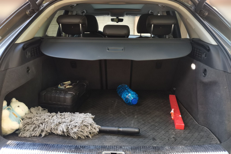 Audi Q3 2019 car image #17