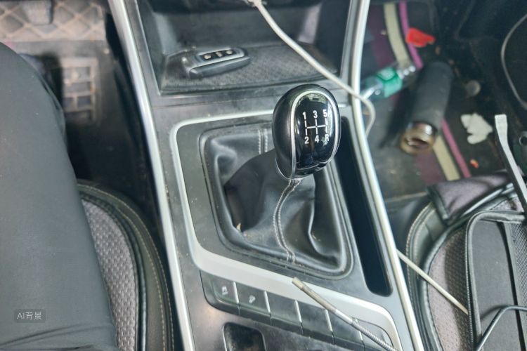 GEELY Vision X6 2019 car image #16
