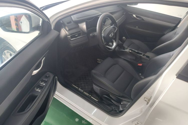 GEELY Emgrand 2021 car image #16