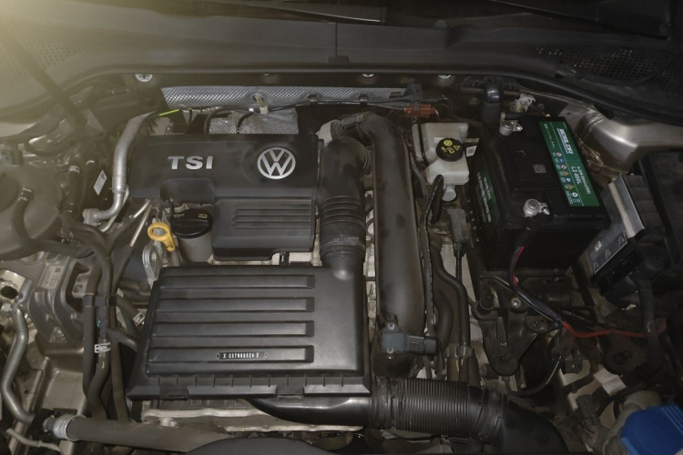 Volkswagen Golf 2016 car image #22