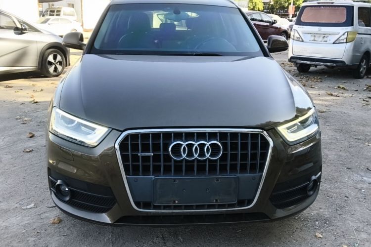 Audi Q3 2016 car image #3
