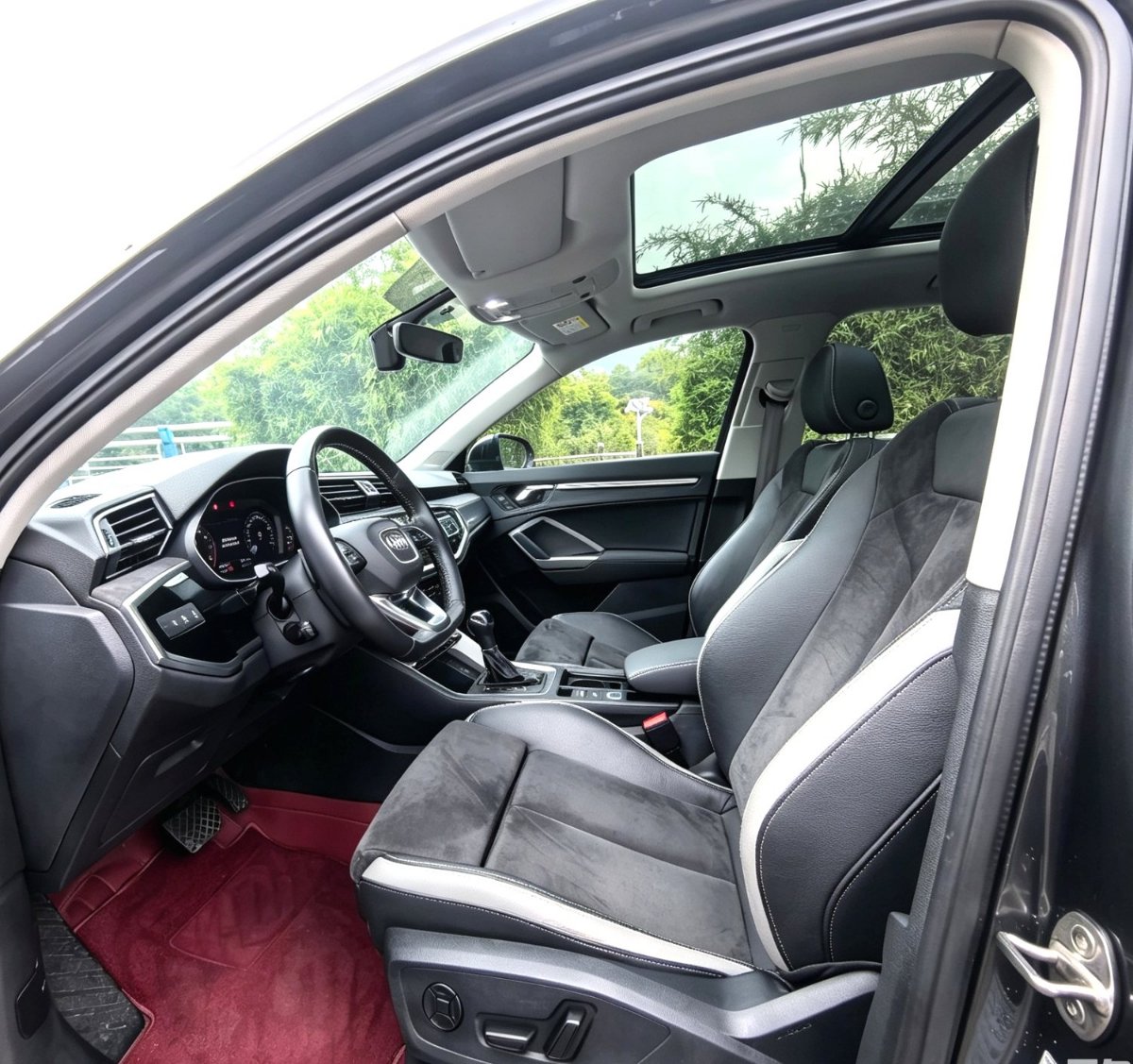 Audi Q3 2021 car image #6
