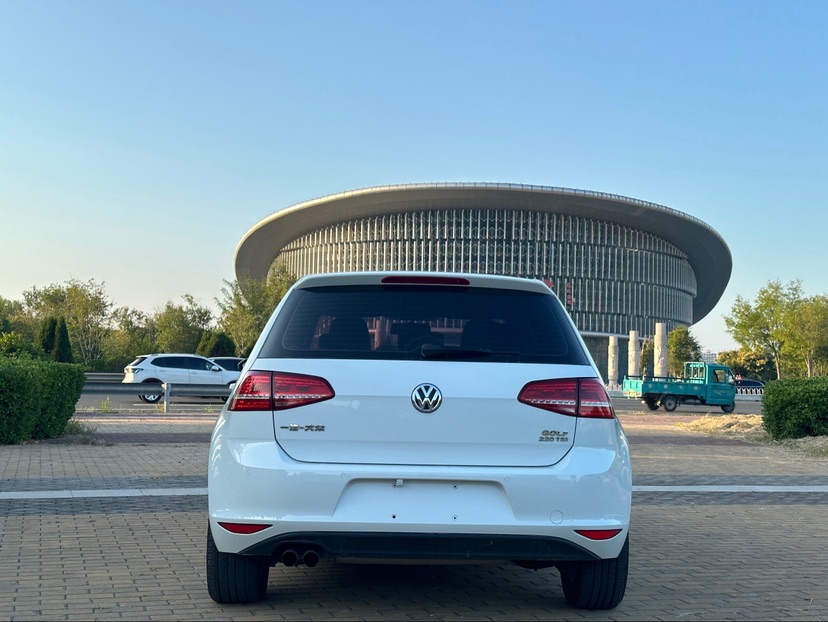Volkswagen Golf 2016 car image #5