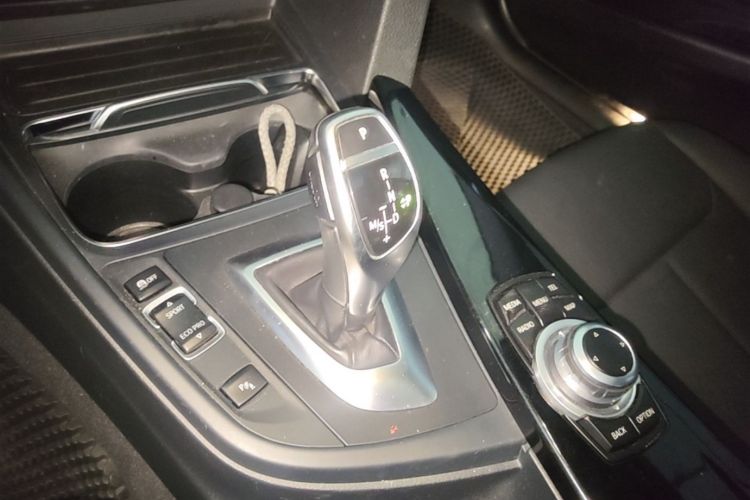 BMW 3 Series 2016 #14 BMW 3 Series 2016 car image #14