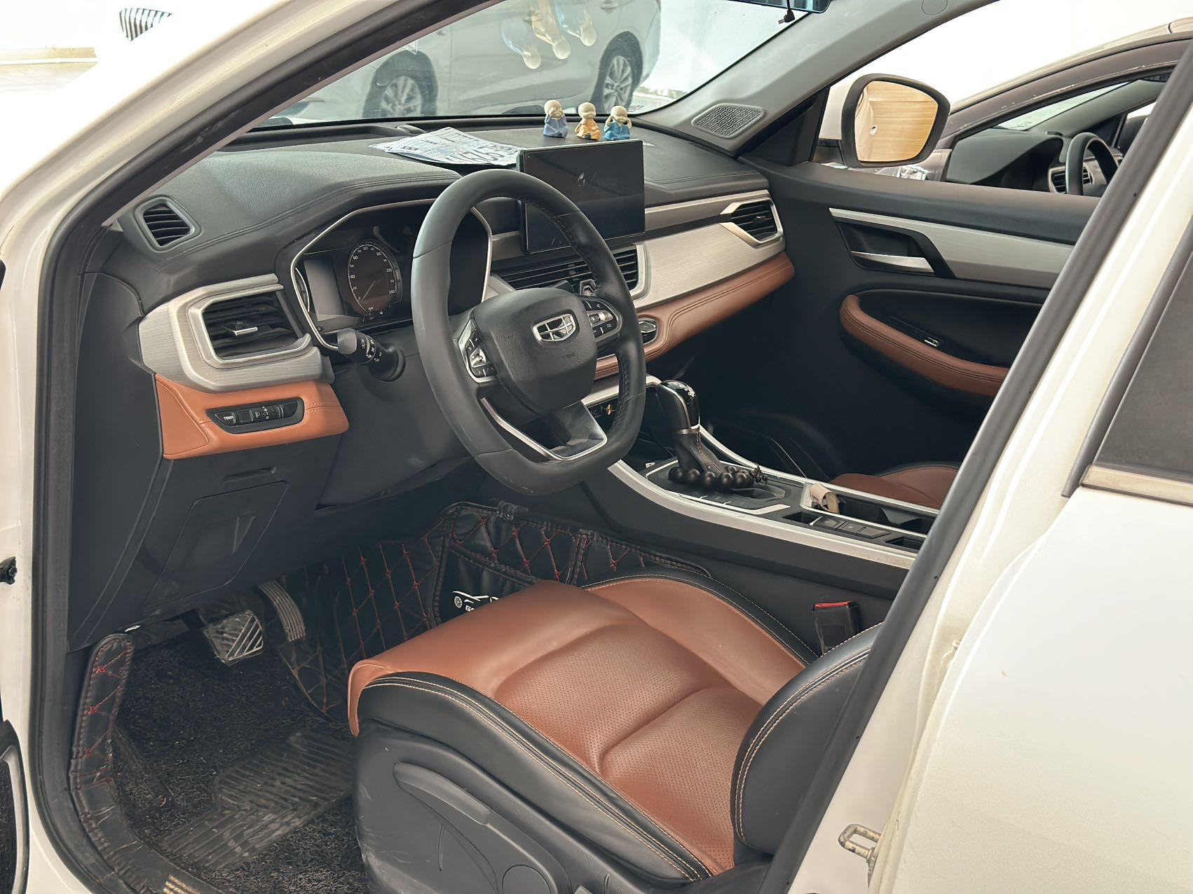 GEELY Vision X6 2019 car image #4