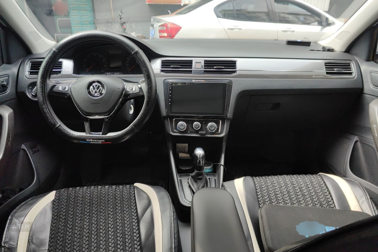 Volkswagen Santana 2019 car image #11