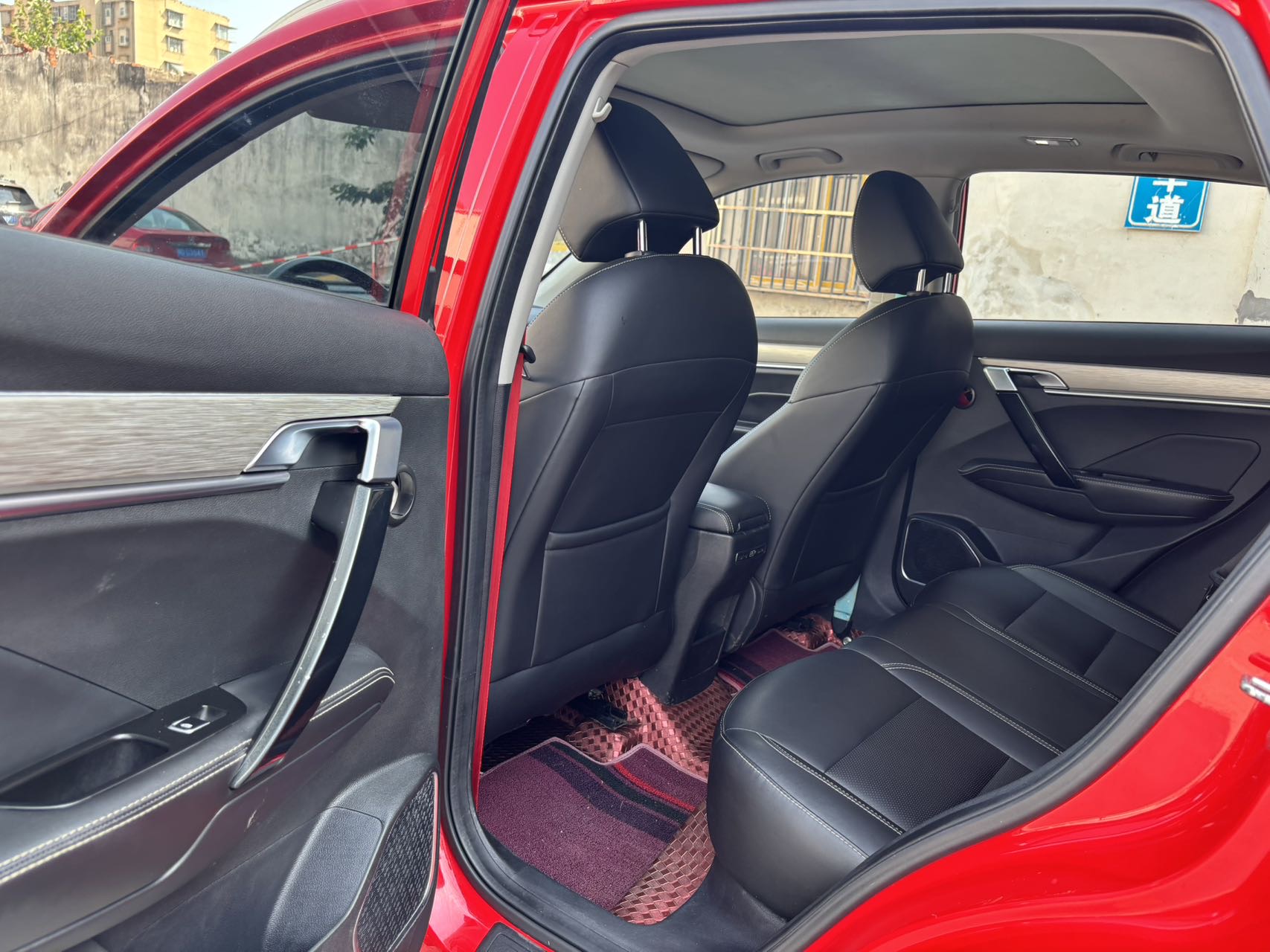 GEELY Coolray 2019 car image #4