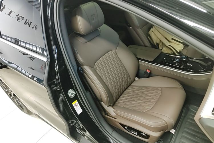 BYD Han 2025 #24 BYD Han 2025 car image #24