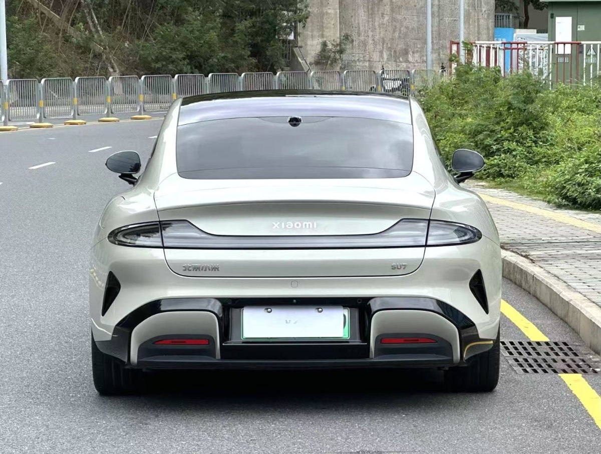 MI SU7 2025 car image #4