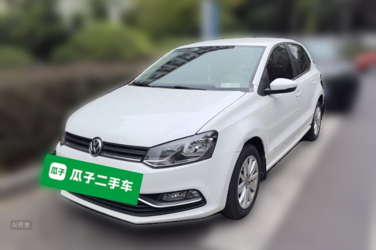 Volkswagen Polo 2015 car image #2