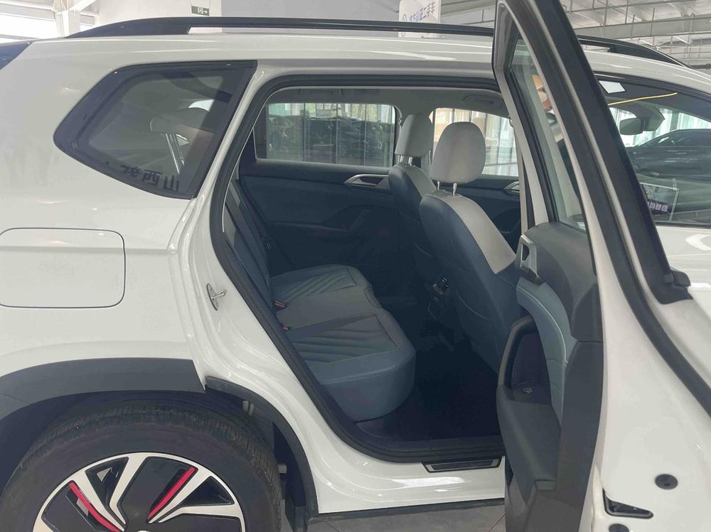 Volkswagen Tharu 2024 car image #11