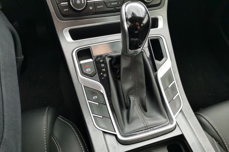 GEELY Emgrand 2021 изображение автомобиля #14