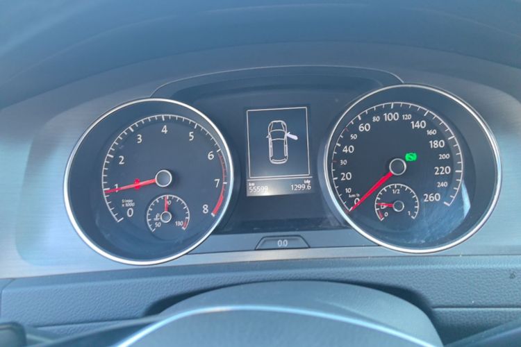 Volkswagen Golf 2016 car image #12