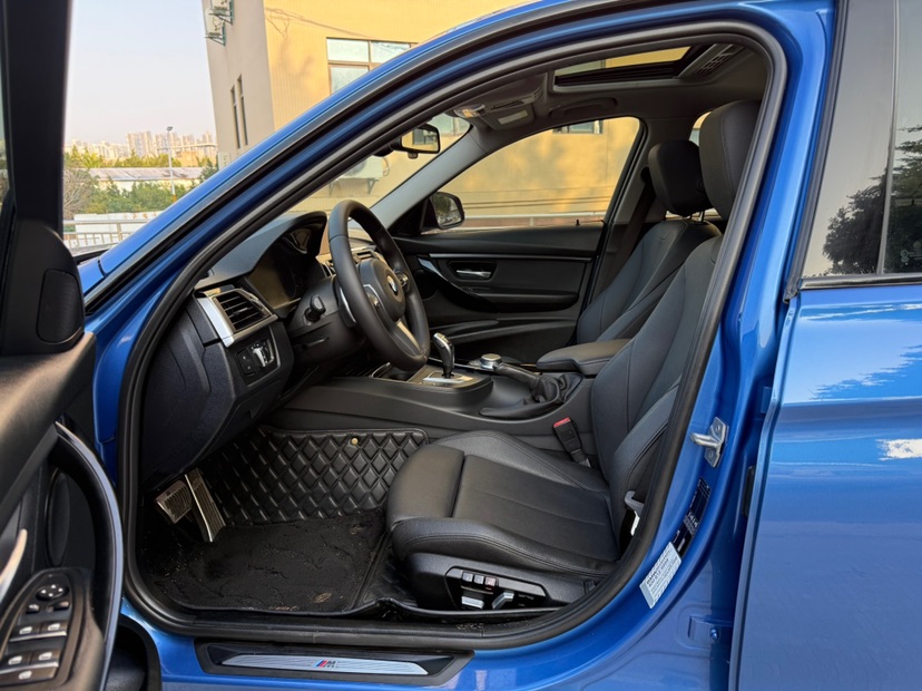 BMW 3 Series 2018 #5 BMW 3 Series 2018 car image #5