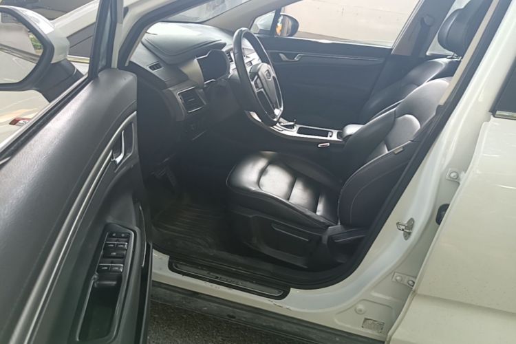 GEELY Emgrand GS 2019 #16 GEELY Emgrand GS 2019 car image #16