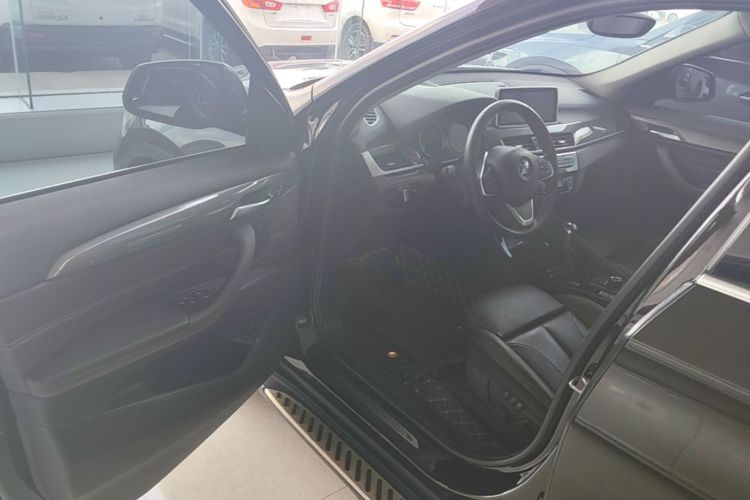 BMW X1 2019 car image #16