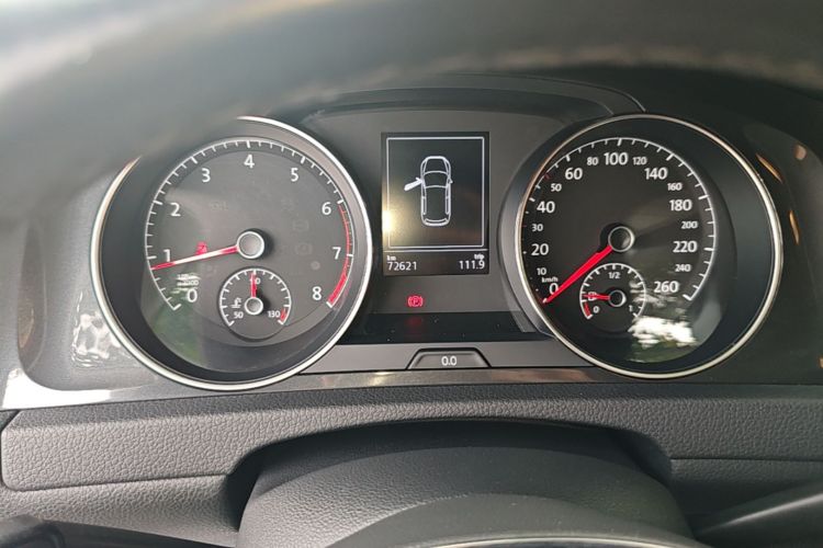 Volkswagen Golf 2020 car image #12