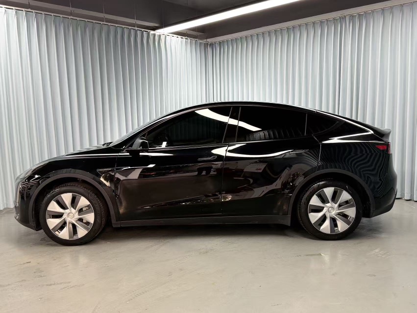 Tesla Model Y 2023 #2 Tesla Model Y 2023 car image #2
