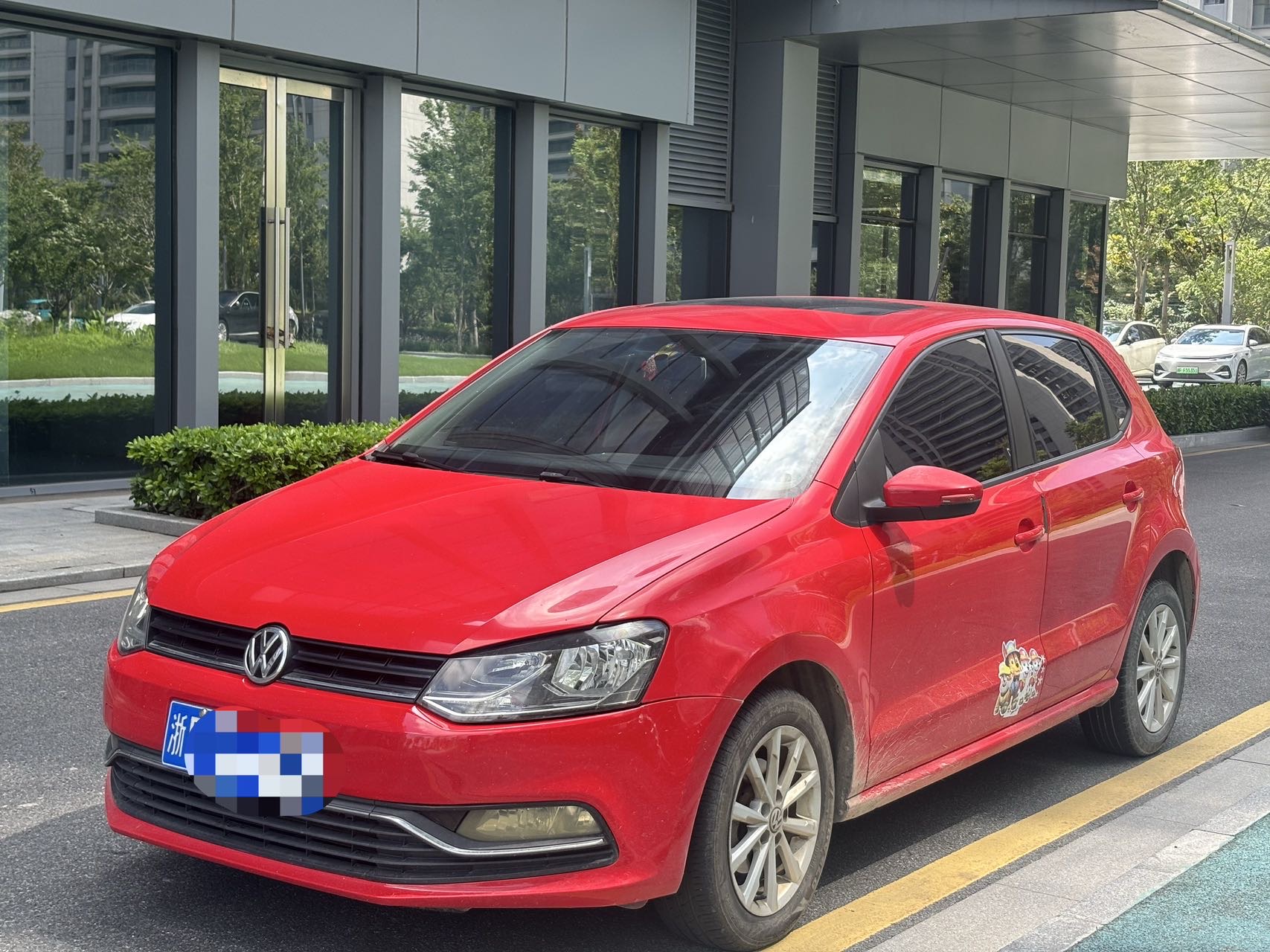 Volkswagen Polo 2016 Volkswagen Polo 2016 car image