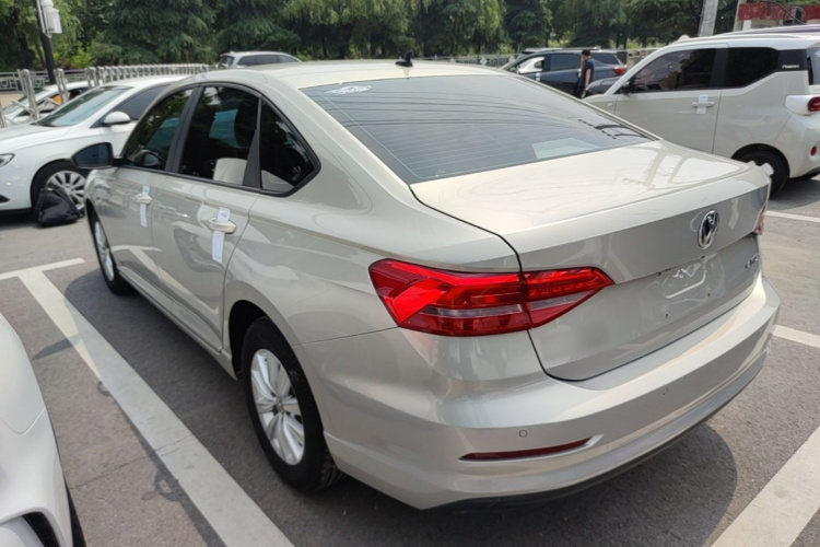 Volkswagen Lavida 2018 car image #5