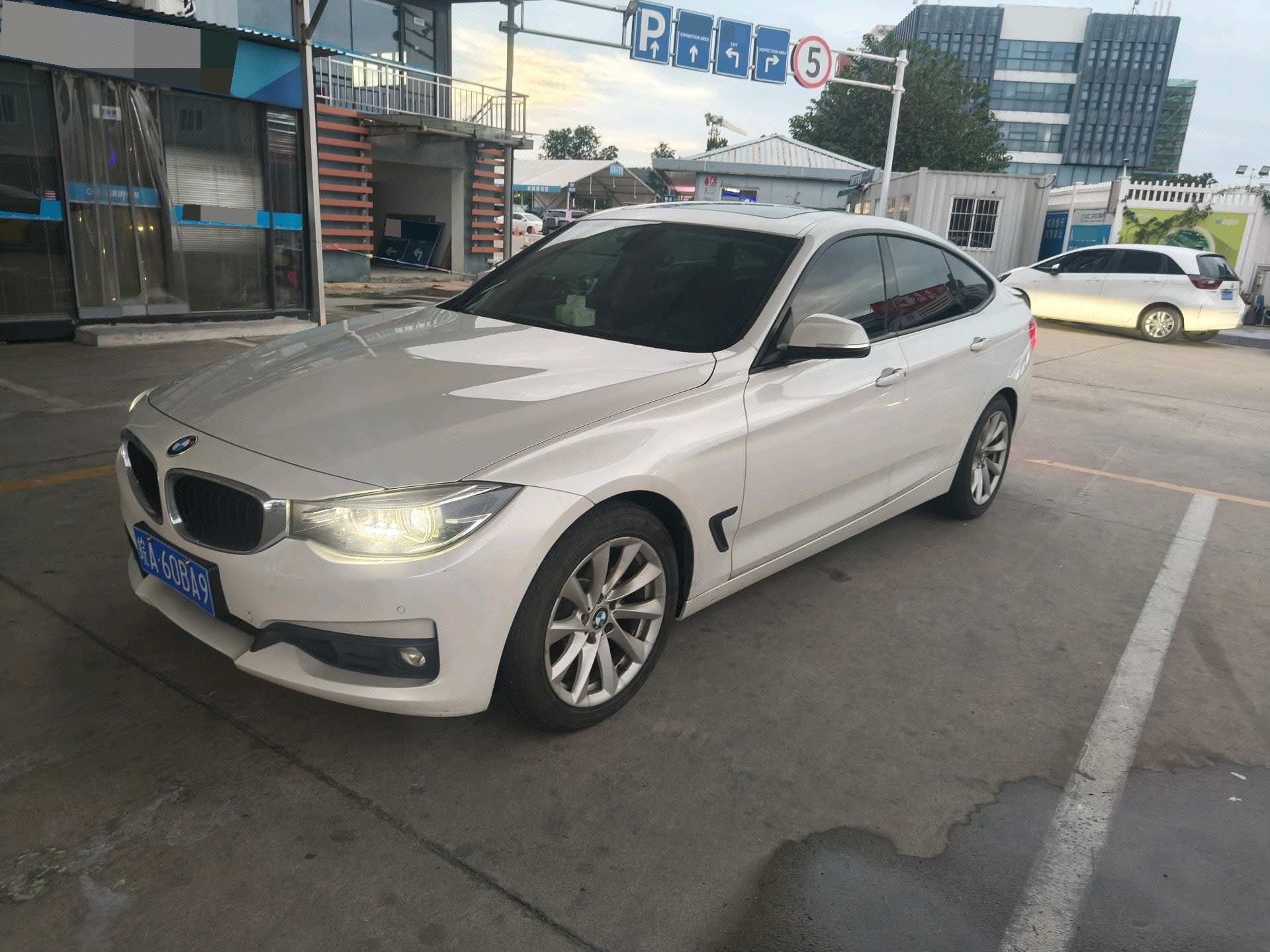 BMW 3 Series GT 2018 car image 