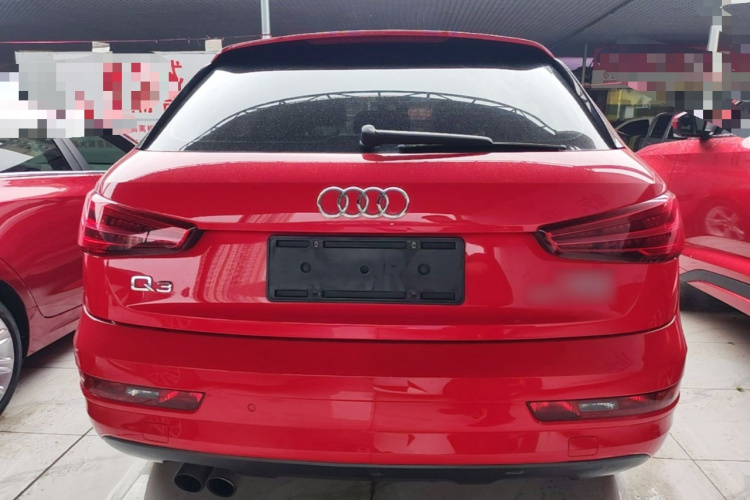 Audi Q3 2018 car image #6