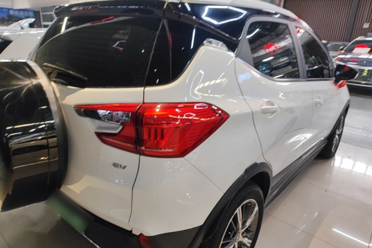 BYD Yuan New Energy 2019 immagine di auto #7