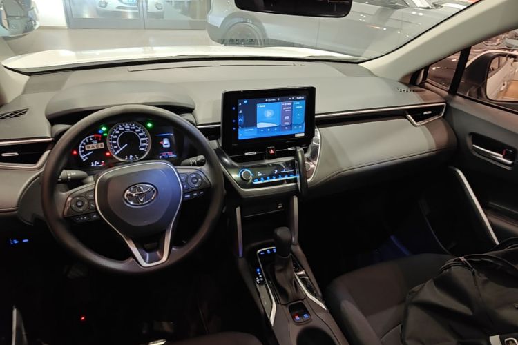 Toyota Corolla Cross 2022 #13 Toyota Corolla Cross 2022 car image #13
