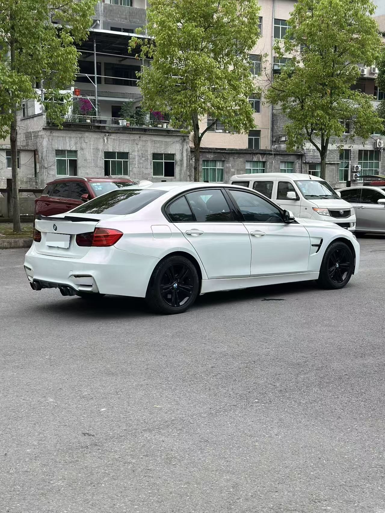 BMW 3 Series (Imported) 2012 car image #9