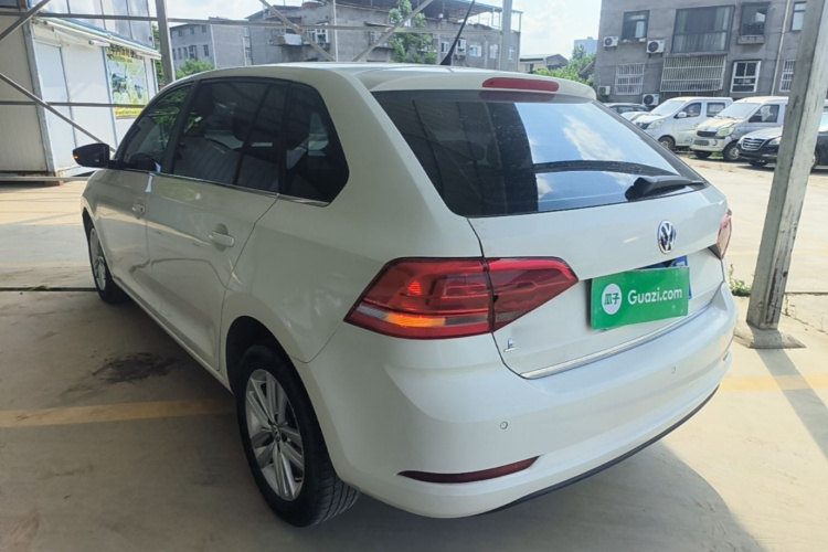 Volkswagen Santana 2016 car image #5
