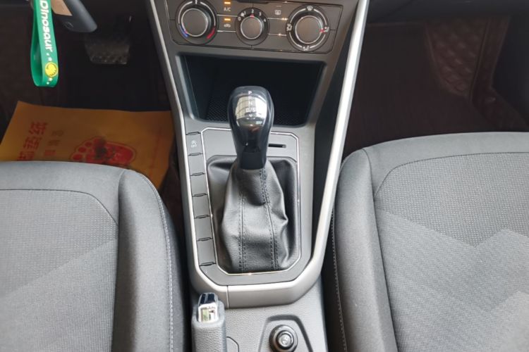 Volkswagen Polo 2021 car image #14