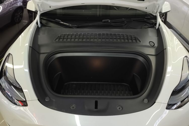 Tesla Model Y 2023 #22 Tesla Model Y 2023 car image #22