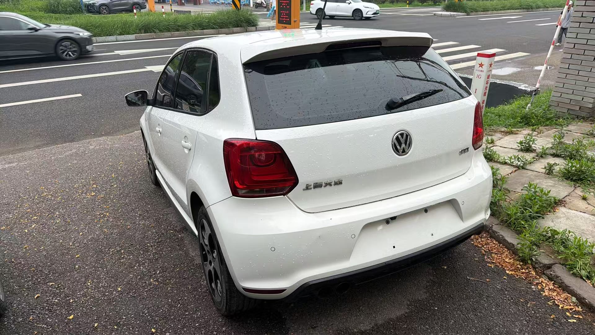 Volkswagen Polo 2013 car image #3