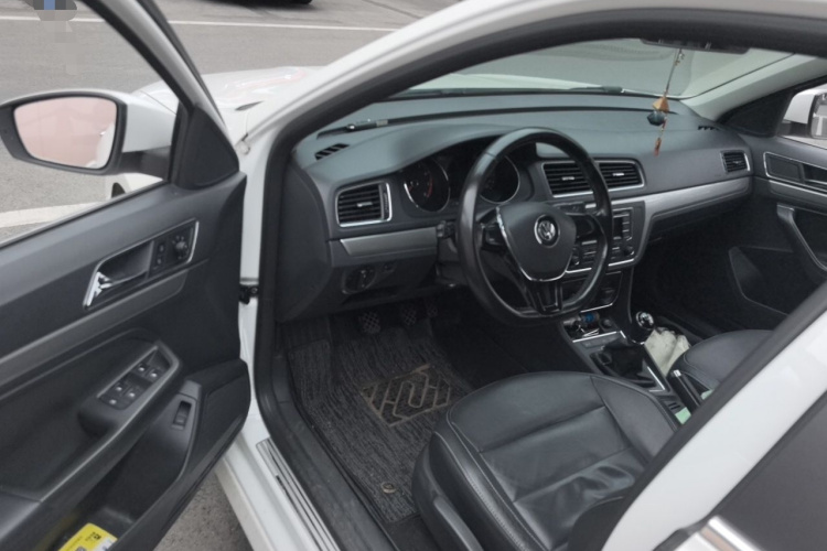Volkswagen Lavida 2016 car image #9
