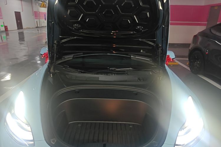 Tesla Model 3 2022 car image #20