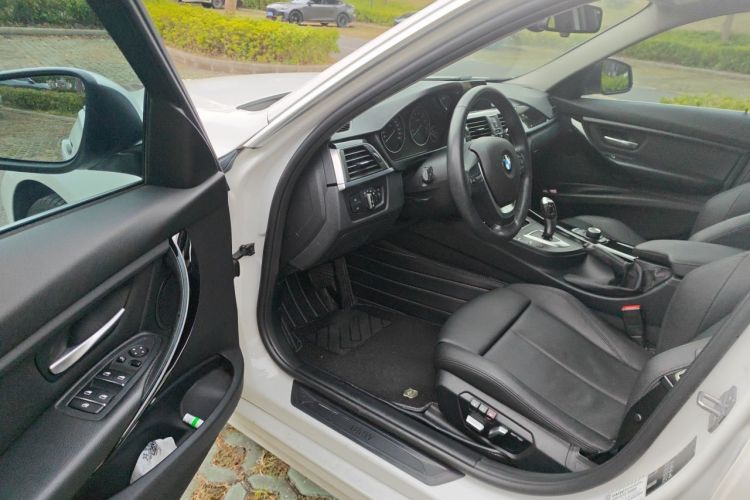 BMW 3 Series 2018 #9 BMW 3 Series 2018 car image #9