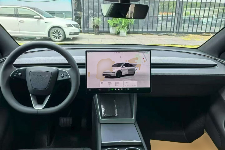 Tesla Model Y 2026 car image #10